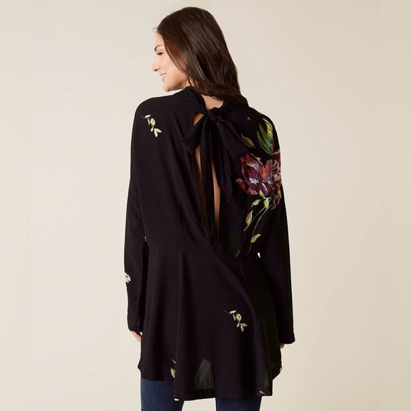 Free People • Black Gemma Tunic Top (XS) - Picture 2 of 7